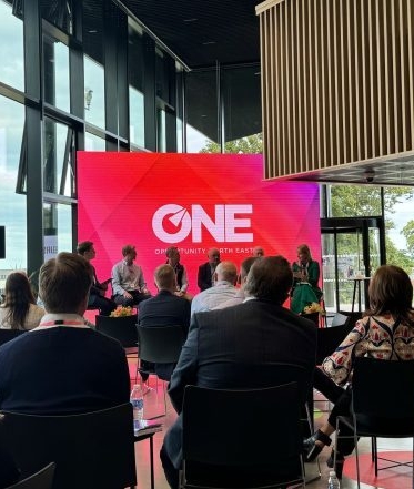 One event 700x441