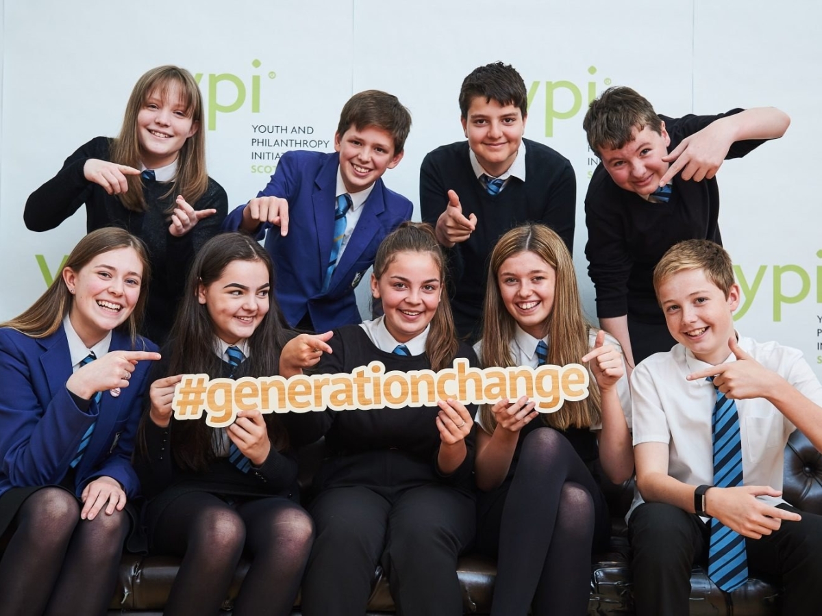 1000 young people to celebrate philanthropic achievements